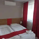 тес гарденс * Borovec