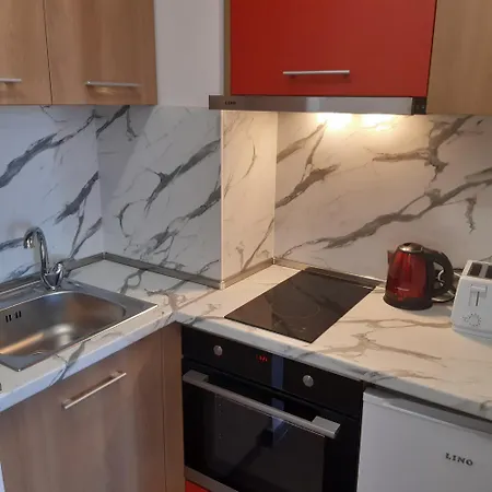 тес гарденс Apartman
